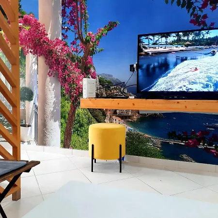 Promenade Apts *