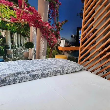Promenade Apts * Σαράντα