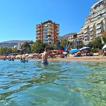 Promenade Apts * ساراندا