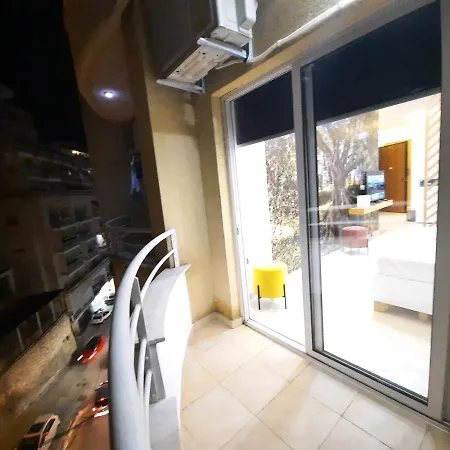 Promenade Apts דירה