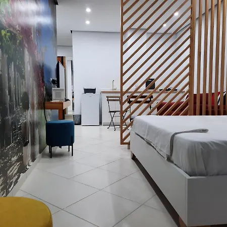 아파트 Promenade Apts