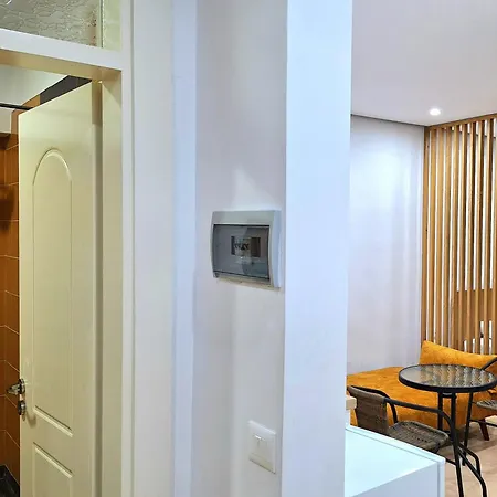 Promenade Apts * ساراندا
