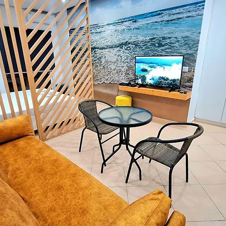 Apartment Promenade Apts *